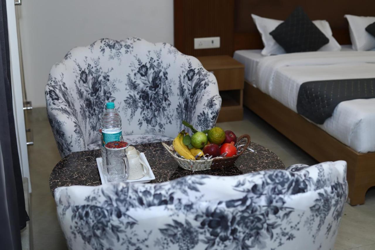 Lyf Corporate Suites - Noida Sector 19 מראה חיצוני תמונה