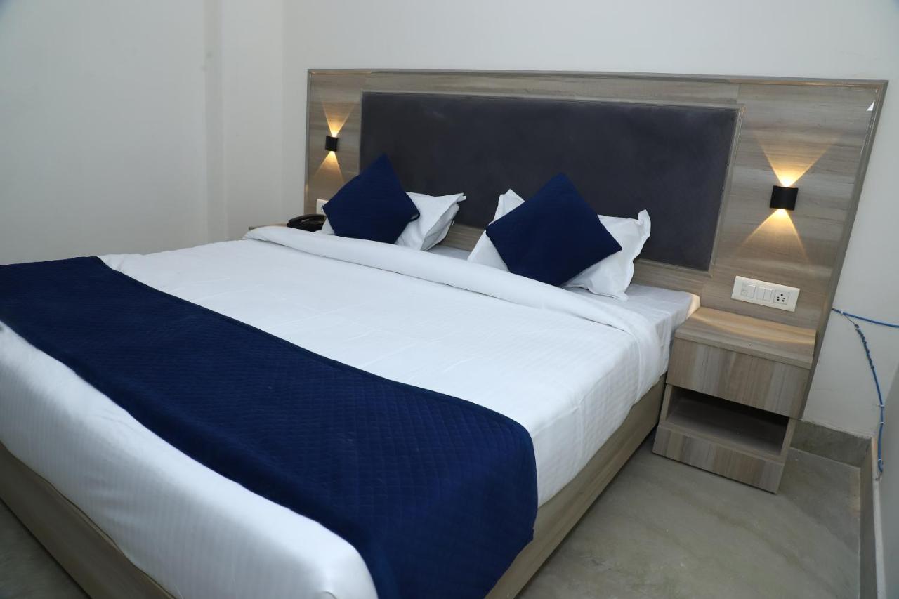 Lyf Corporate Suites - Noida Sector 19 מראה חיצוני תמונה